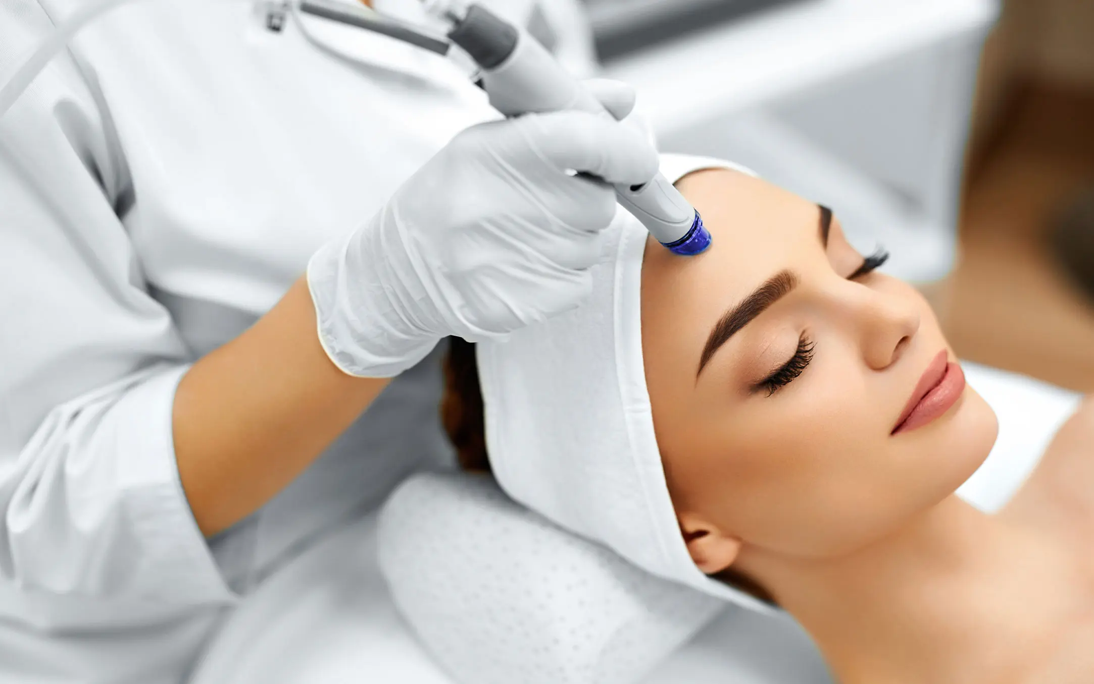 What Is Collagen Lift Therapy and How Can It Help Ageing, Loose Skin Midhurst?